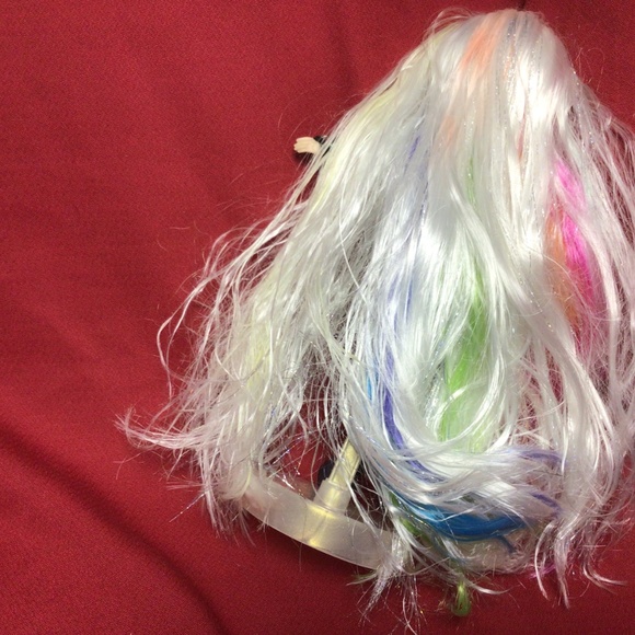 RAINBOW HIGH doll AMAYA - Picture 3 of 4